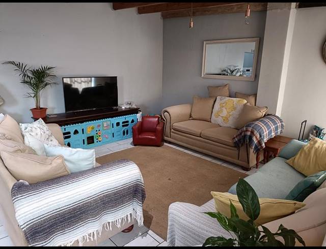 3 BEDROOM HOUSE FOR SALE IN GEORGE CENTRAL
